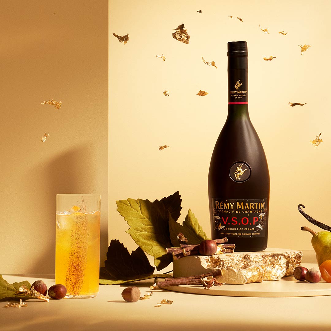 Rémy Martin - Cocktails - The Rémy Apricot Fizz - UK